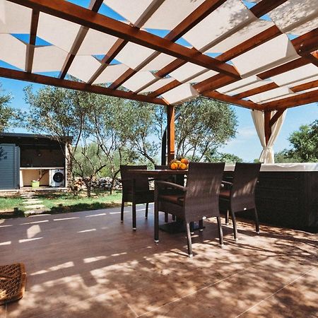 Villa Capesanta Atraktivna Kamena Kucica Lukoran Esterno foto