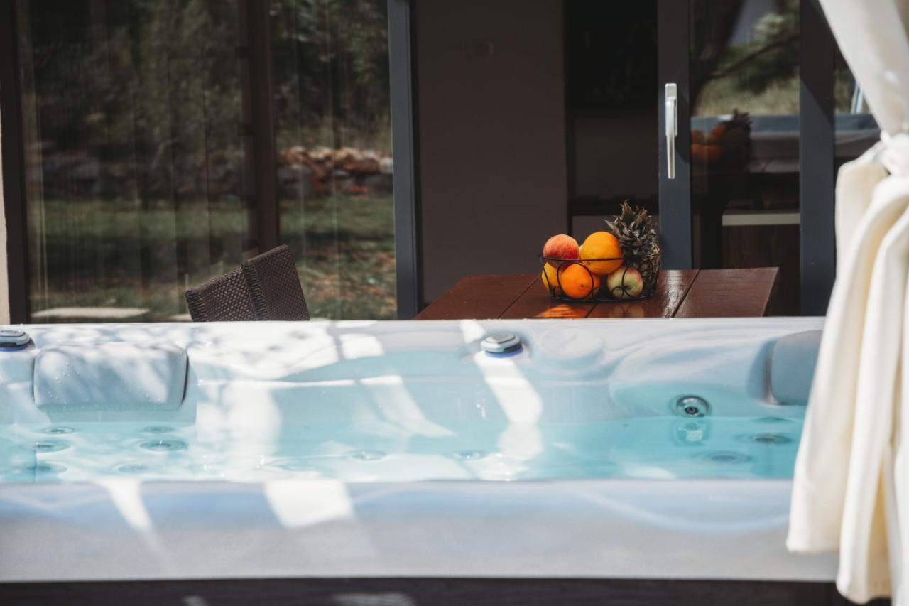 Villa Capesanta Atraktivna Kamena Kucica Lukoran Esterno foto